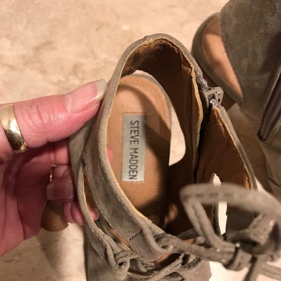 Steve Madden Laced up Gladiator Heels - Picture 5 of 8